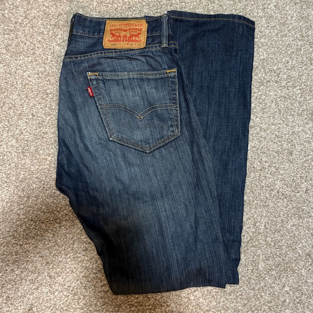 Men’s Levi’s boot cut jeans